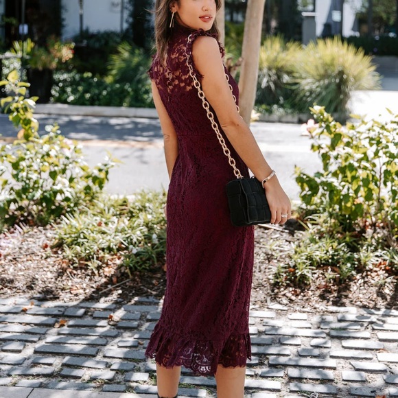 VICI | Frances Lace Ruffle Midi Dress - Picture 4 of 6